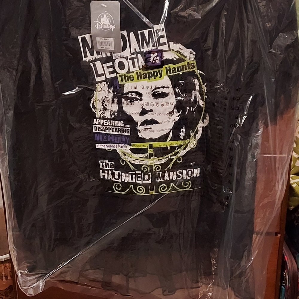 EPIC HAUNTED MANSION MADAME LEOTA  SpOOky Black Top with the "MADAME" XL Disney